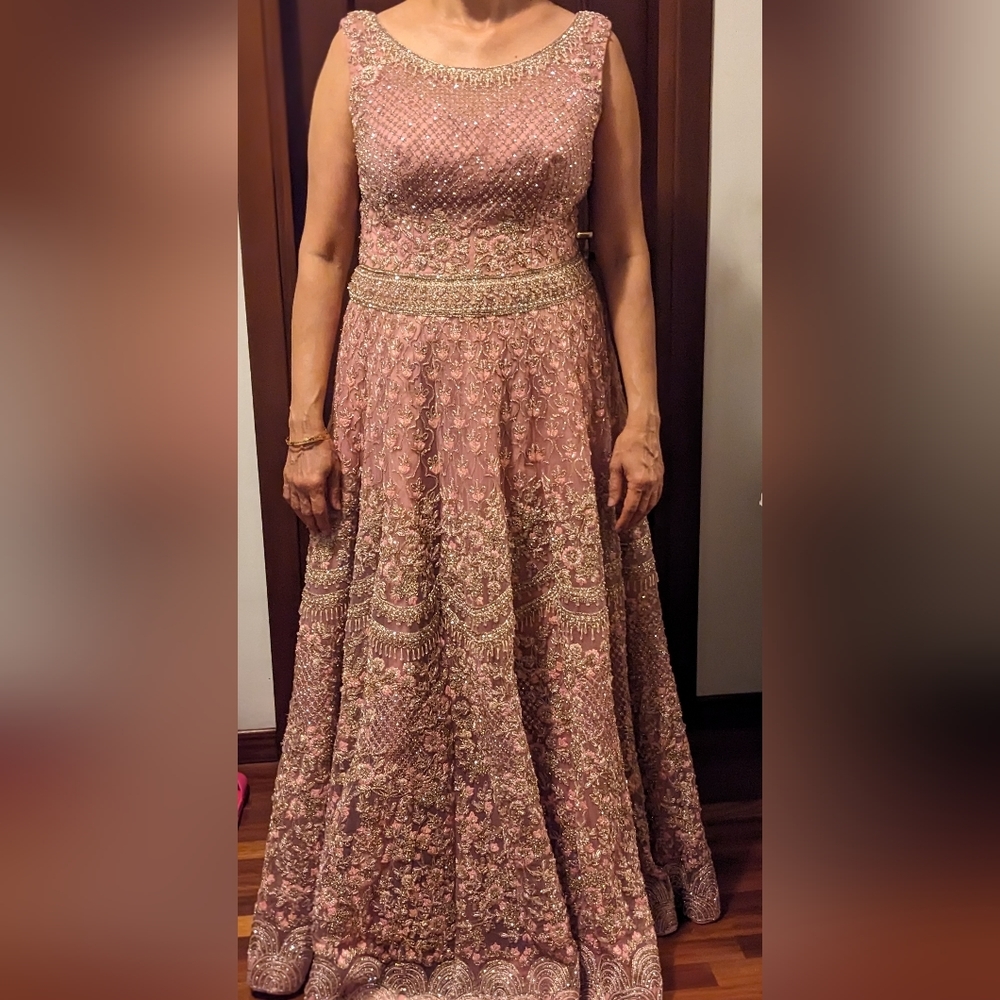 Long gown in pink, size L